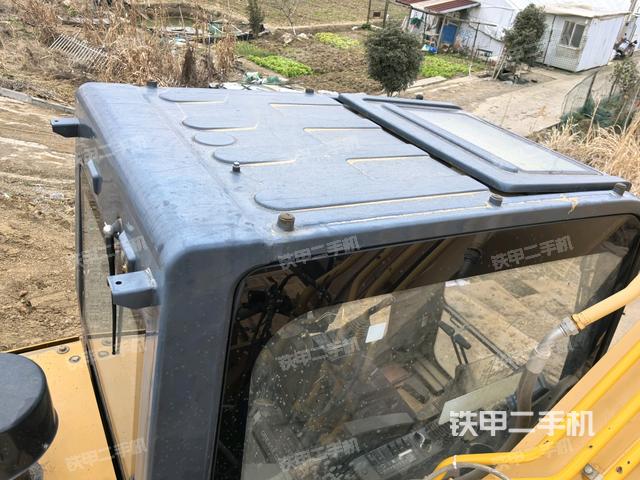 駕駛室頂部俯視(上車部件) 駕駛室頂部俯視(上車部件)