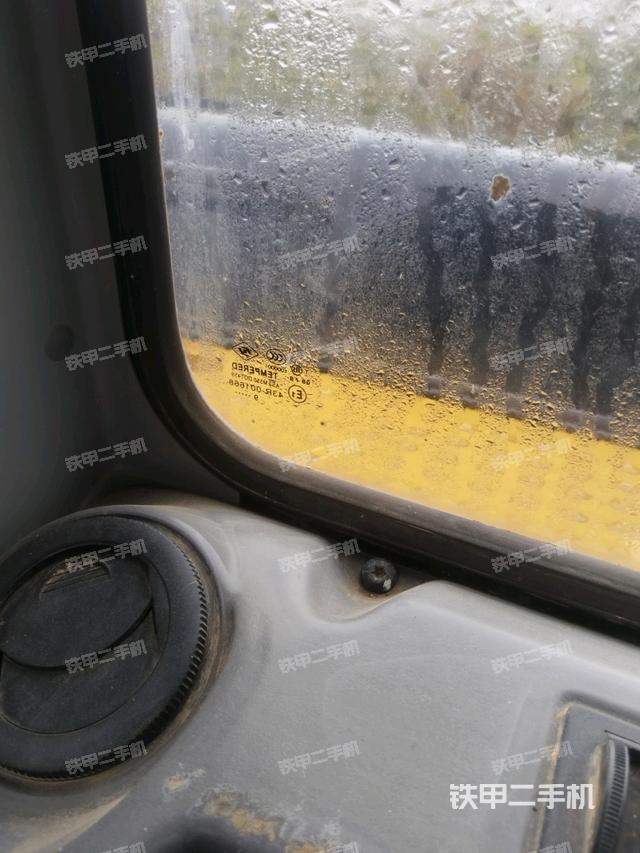 后窗玻璃角標(biāo)（駕駛室部分）