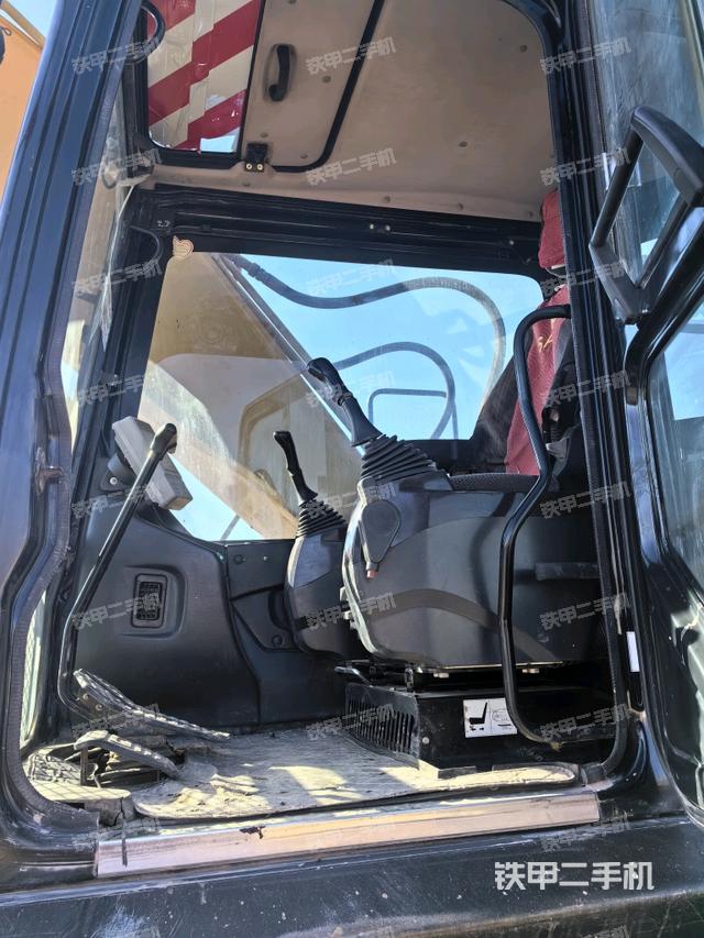 駕駛室整體（整機(jī)外觀）