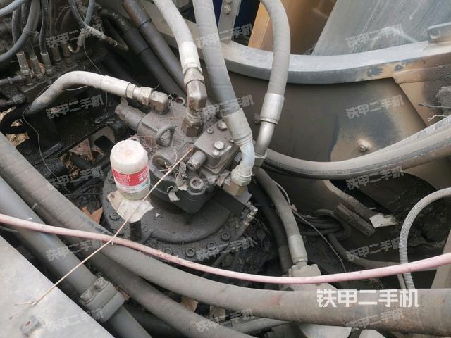 回轉(zhuǎn)馬達(dá)（上車部件）