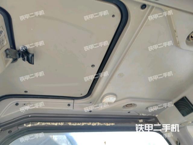 駕駛室整體(整機(jī)外觀) 駕駛室整體(整機(jī)外觀)