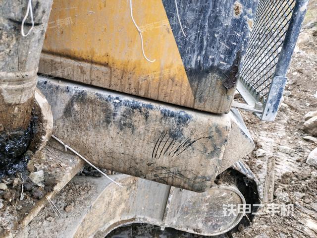 鏟斗右后整體（工作和回轉(zhuǎn)裝置）