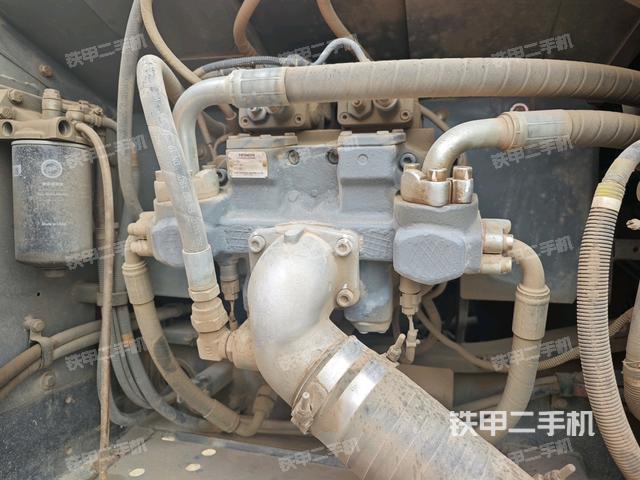 液壓泵斜45?左(大件艙室) 液壓泵斜45?左(大件艙室)