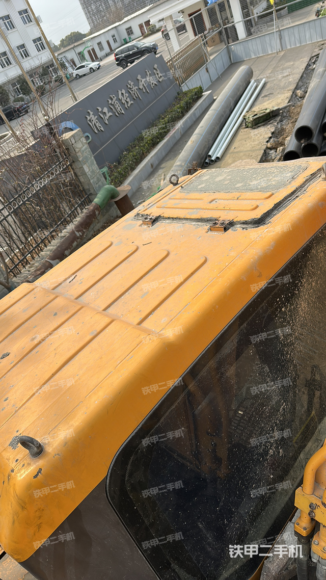 駕駛室頂部（整機(jī)外觀）