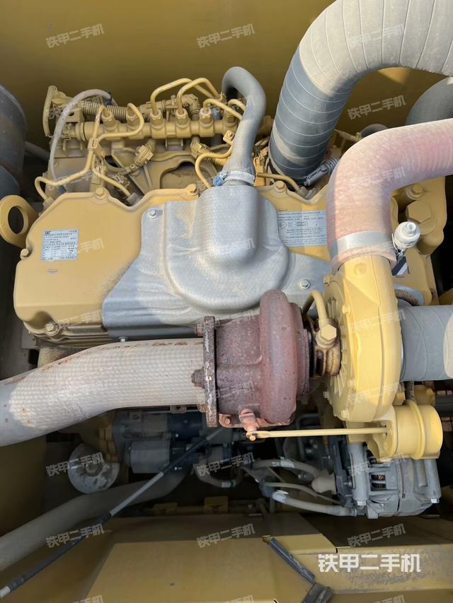 發(fā)動(dòng)機(jī)整體俯視(整機(jī)外觀) 發(fā)動(dòng)機(jī)整體俯視(整機(jī)外觀)