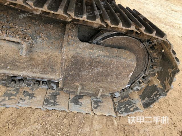 左驅(qū)動(dòng)輪（行走機(jī)構(gòu)）