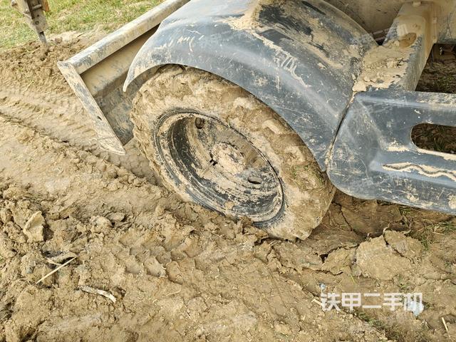 右側行走馬達蓋板（行走機構）