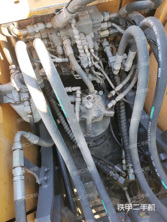 回轉(zhuǎn)馬達(dá)（上車部件）