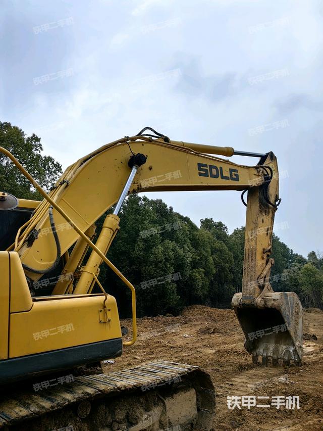 大臂整體?右側(cè)（工作和回轉(zhuǎn)裝置）