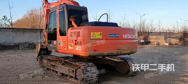 整機(jī)右后45°(整機(jī)外觀) 整機(jī)右后45°(整機(jī)外觀)