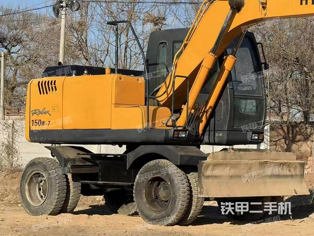 驾驶室顶部（整机外观）