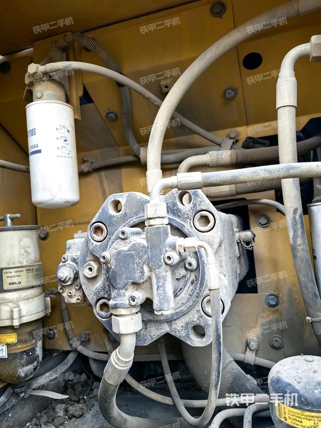 液壓泵斜45?左（大件艙室）