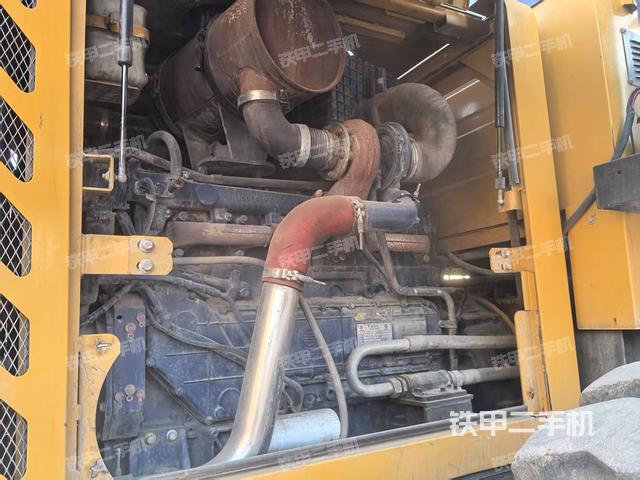 發(fā)動機左側(cè)（整機外觀及大件）