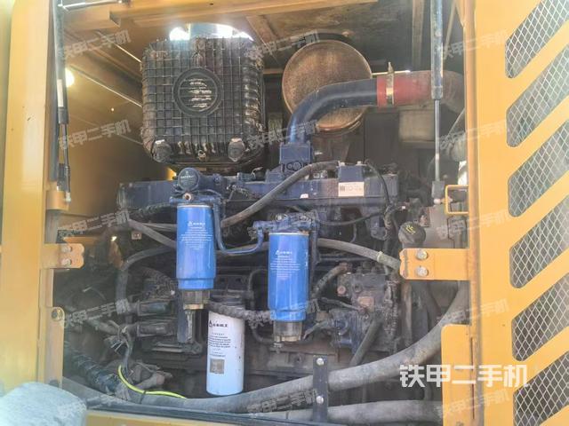 發(fā)動(dòng)機(jī)左側(cè)（整機(jī)外觀及大件）