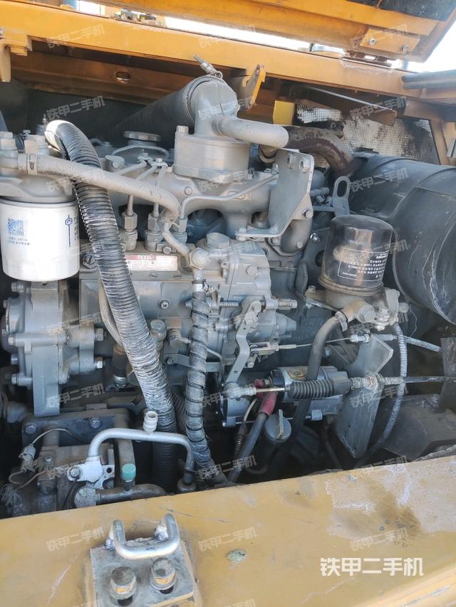 發(fā)動(dòng)機(jī)室（上車部件）