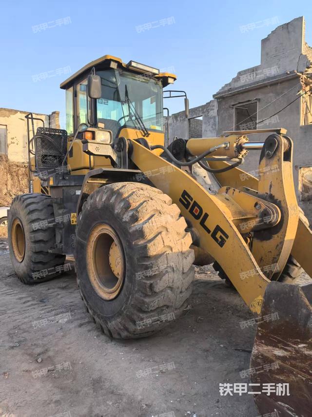 駕駛室操作臺（整機外觀及大件）