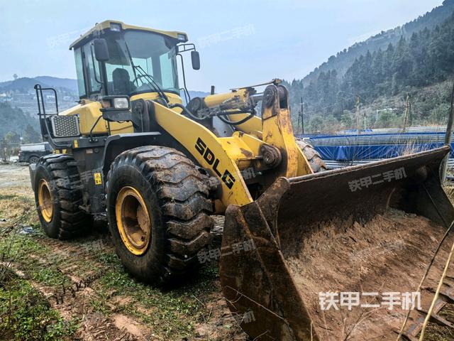 右前45°（整機外觀）