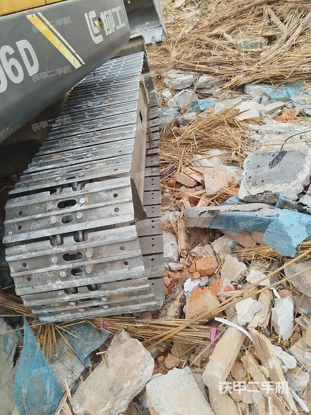 单侧履带整体（整机外观）