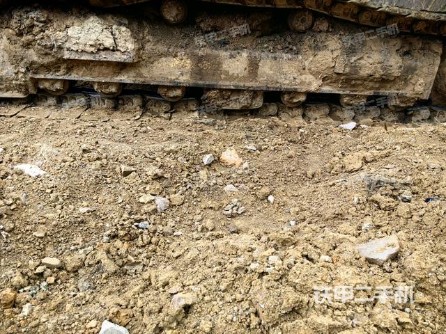 左側(cè)履帶整體?（行走機(jī)構(gòu)）