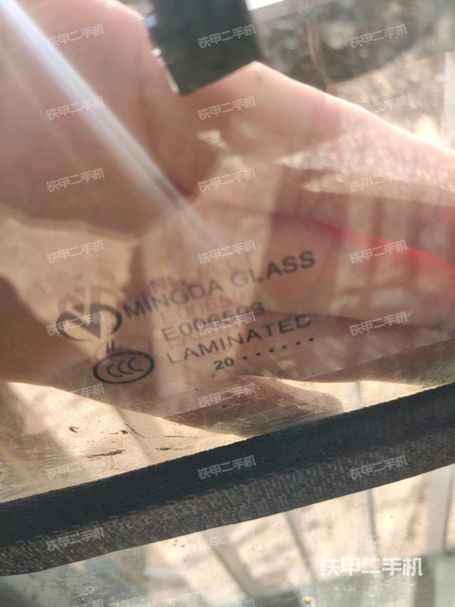 后窗玻璃角標(biāo)（駕駛室部分）