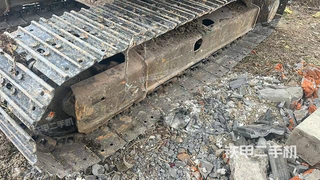 右側(cè)履帶整體?（行走機構(gòu)）