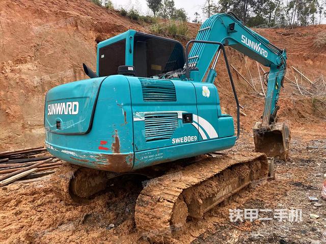 整機(jī)右后45°（整機(jī)外觀）