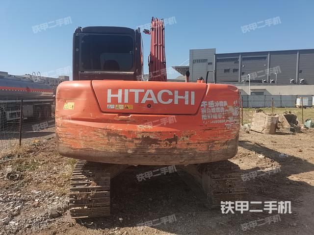 駕駛室頂部（整機外觀）