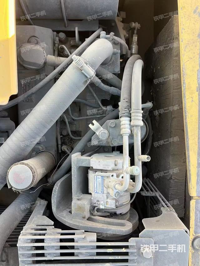 發(fā)動機整體俯視(整機外觀) 發(fā)動機整體俯視(整機外觀)