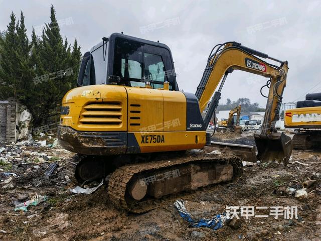 右后45(整機外觀) 右后45(整機外觀)