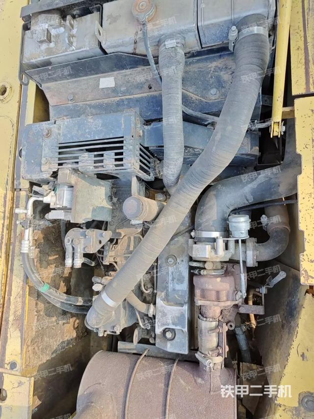 發(fā)動機(jī)整體俯視(整機(jī)外觀) 發(fā)動機(jī)整體俯視(整機(jī)外觀)