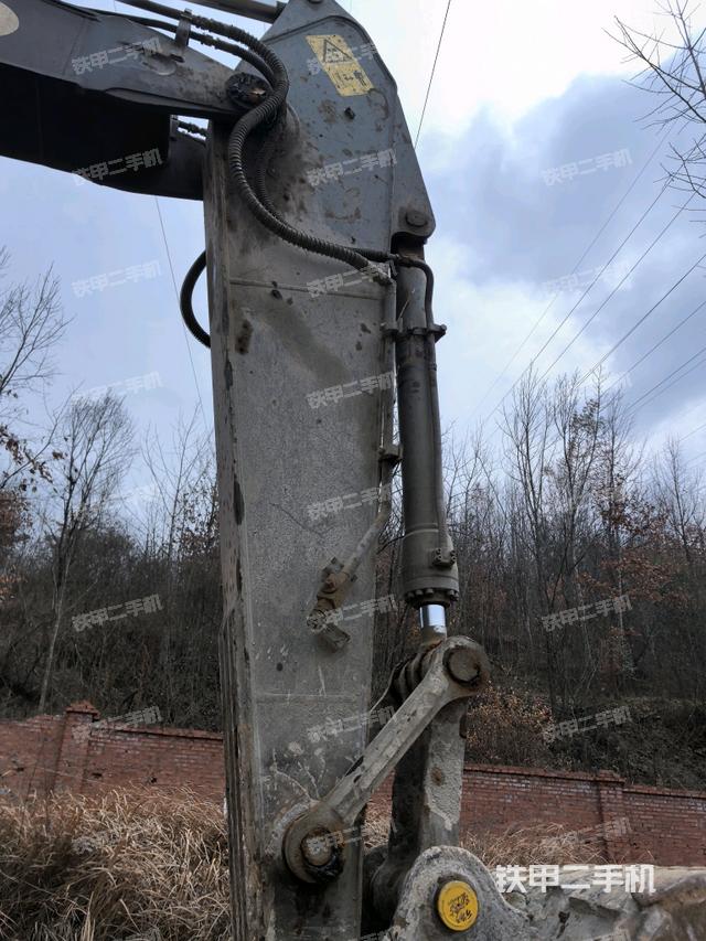 小臂整體左后（工作和回轉(zhuǎn)裝置）