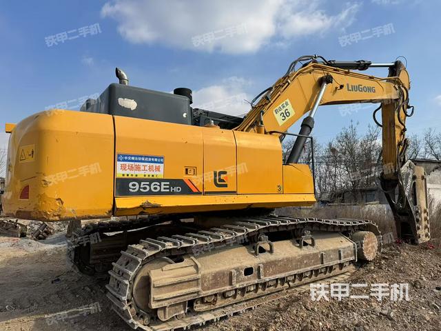 整機右后45°（整機外觀）