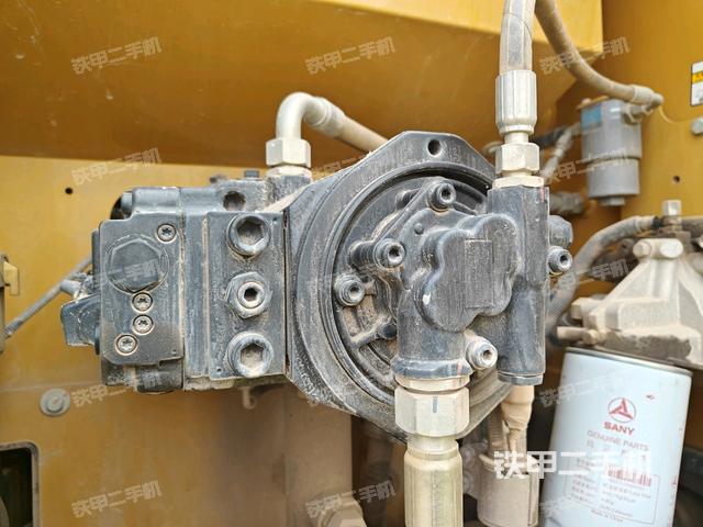 散熱器正面(大件艙室) 散熱器正面(大件艙室)