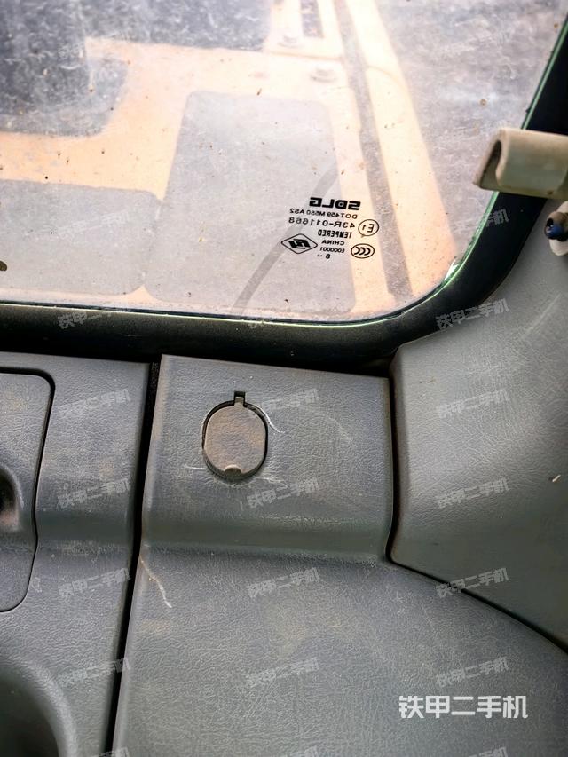 后窗玻璃角標(biāo)（駕駛室部分）