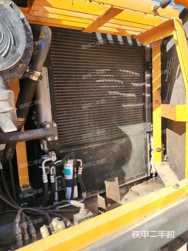 散熱器正面（大件艙室）