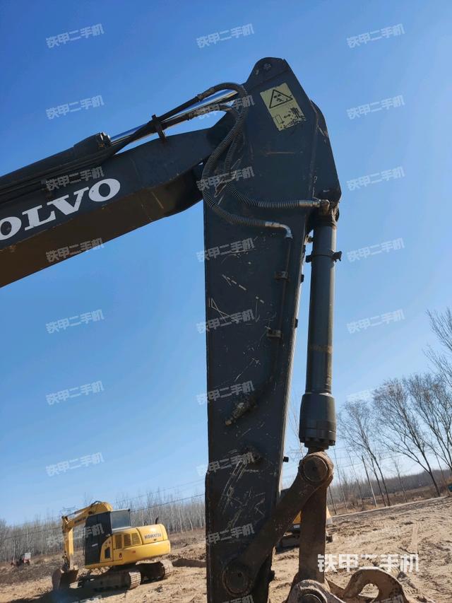 小臂整體左后（工作和回轉(zhuǎn)裝置）