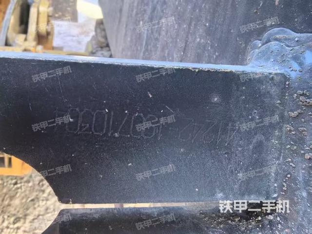 駕駛室工作臺(tái)（整機(jī)外觀及大件）