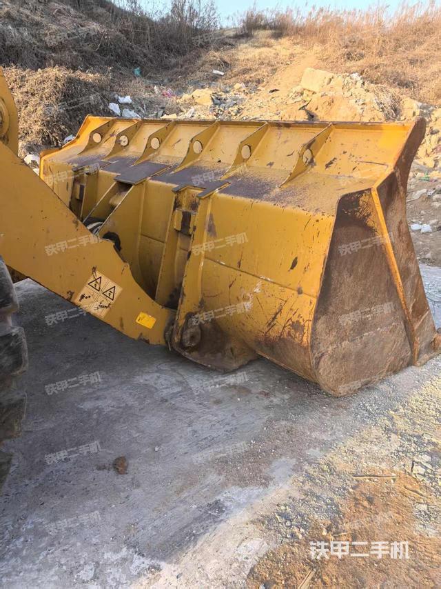 工作裝置整體（整機(jī)外觀及大件）