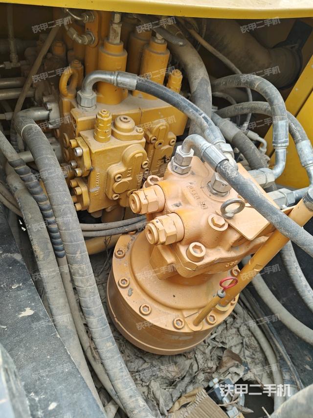 回轉(zhuǎn)馬達（上車部件）