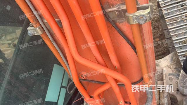 大臂背部俯視（工作和回轉(zhuǎn)裝置）