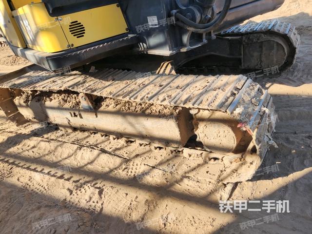 左側(cè)履帶整體?(行走機(jī)構(gòu)) 左側(cè)履帶整體?(行走機(jī)構(gòu))