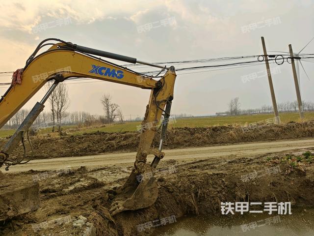 鏟斗45度(工作和回轉(zhuǎn)裝置) 鏟斗45度(工作和回轉(zhuǎn)裝置)