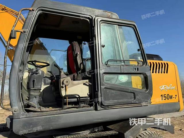 驾驶室整体（整机外观）