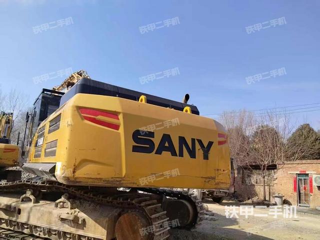 駕駛室整體（整機外觀）