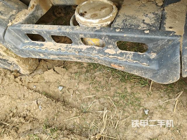 右驅動輪（行走機構）