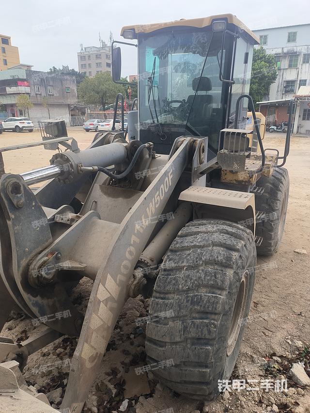 駕駛室操作臺(整機外觀及大件) 駕駛室操作臺(整機外觀及大件)