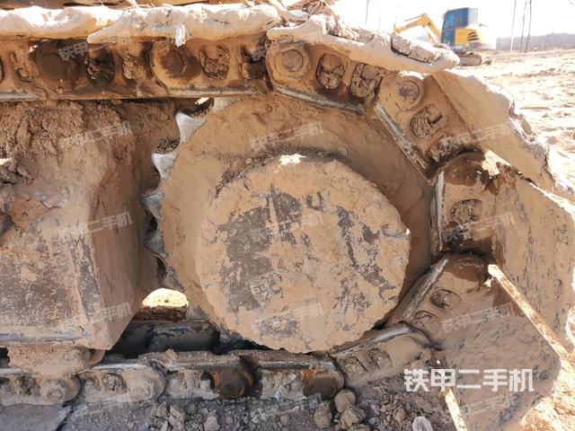 左驅(qū)動(dòng)輪（行走機(jī)構(gòu)）