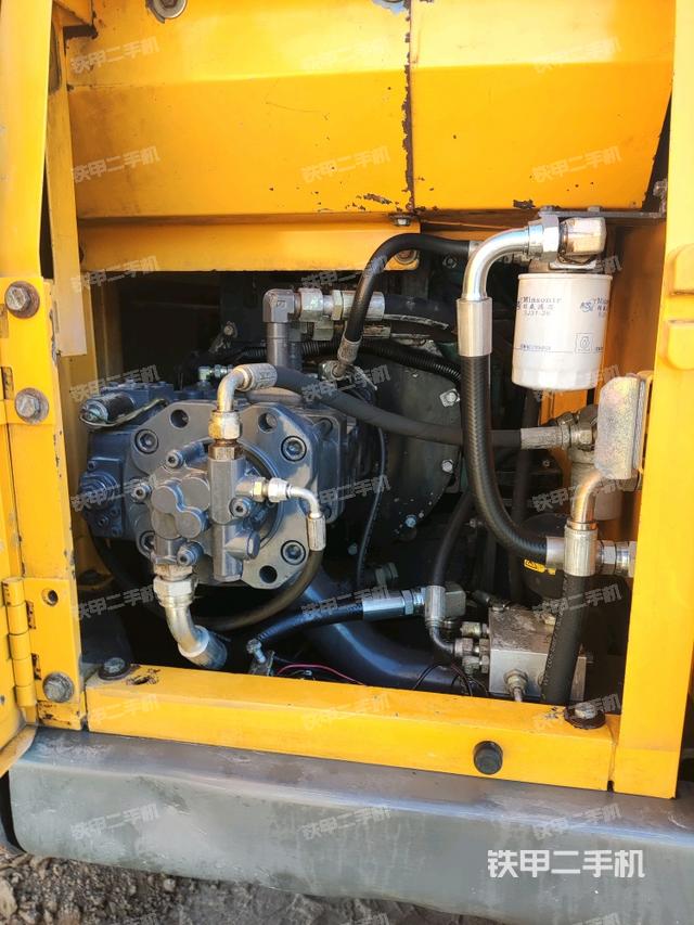 液壓泵室（大件艙室）