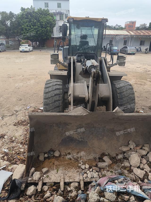 駕駛室工作臺(整機外觀及大件) 駕駛室工作臺(整機外觀及大件)