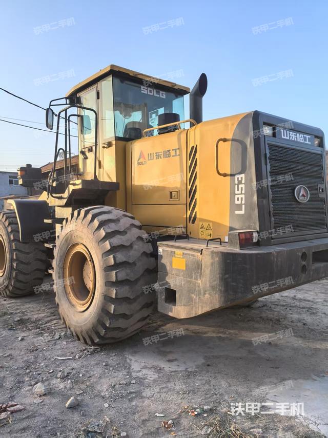 工作裝置整體（整機外觀及大件）